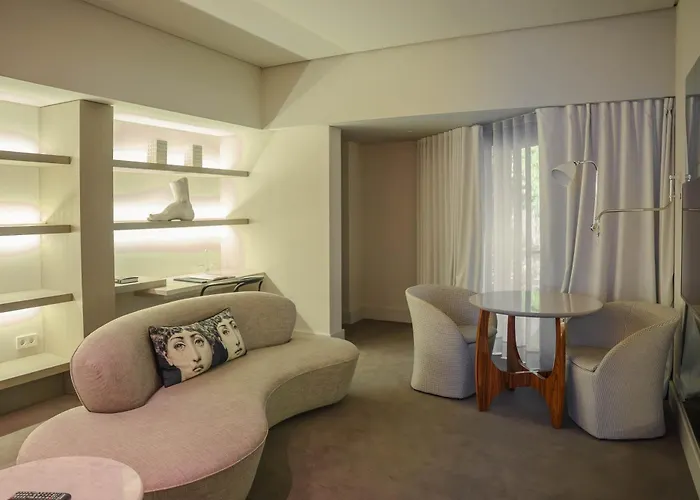 Cidnay - Hotel & Executive Center